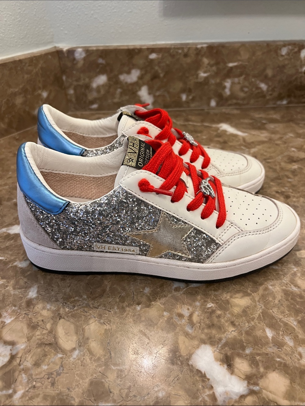 Vintage Havana glitter star sneakers with red laces and charms size 6